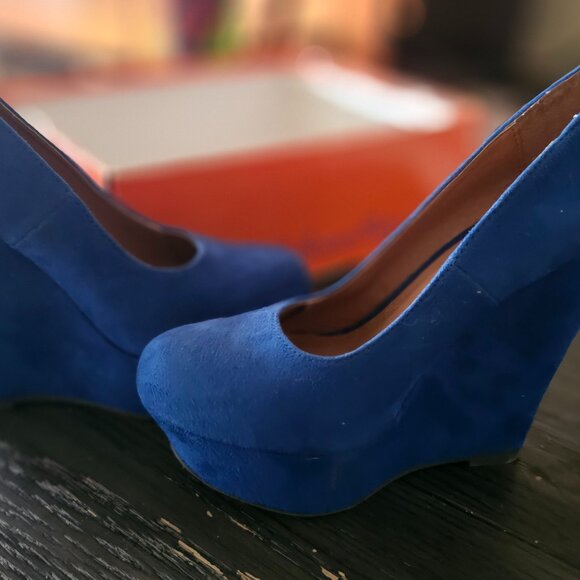 BRAND NEW/NEVER WORN WEDGES - Picture 1 of 3